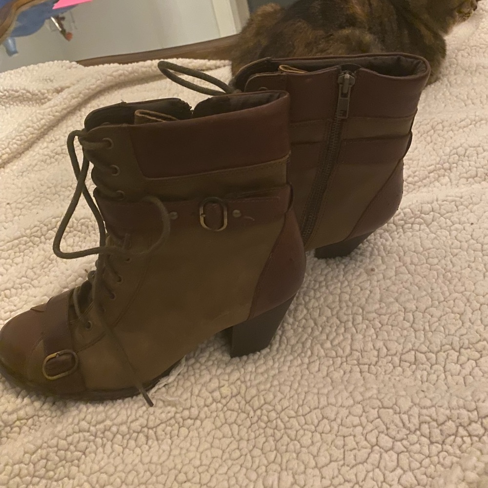 Ladies high end boots sz 8